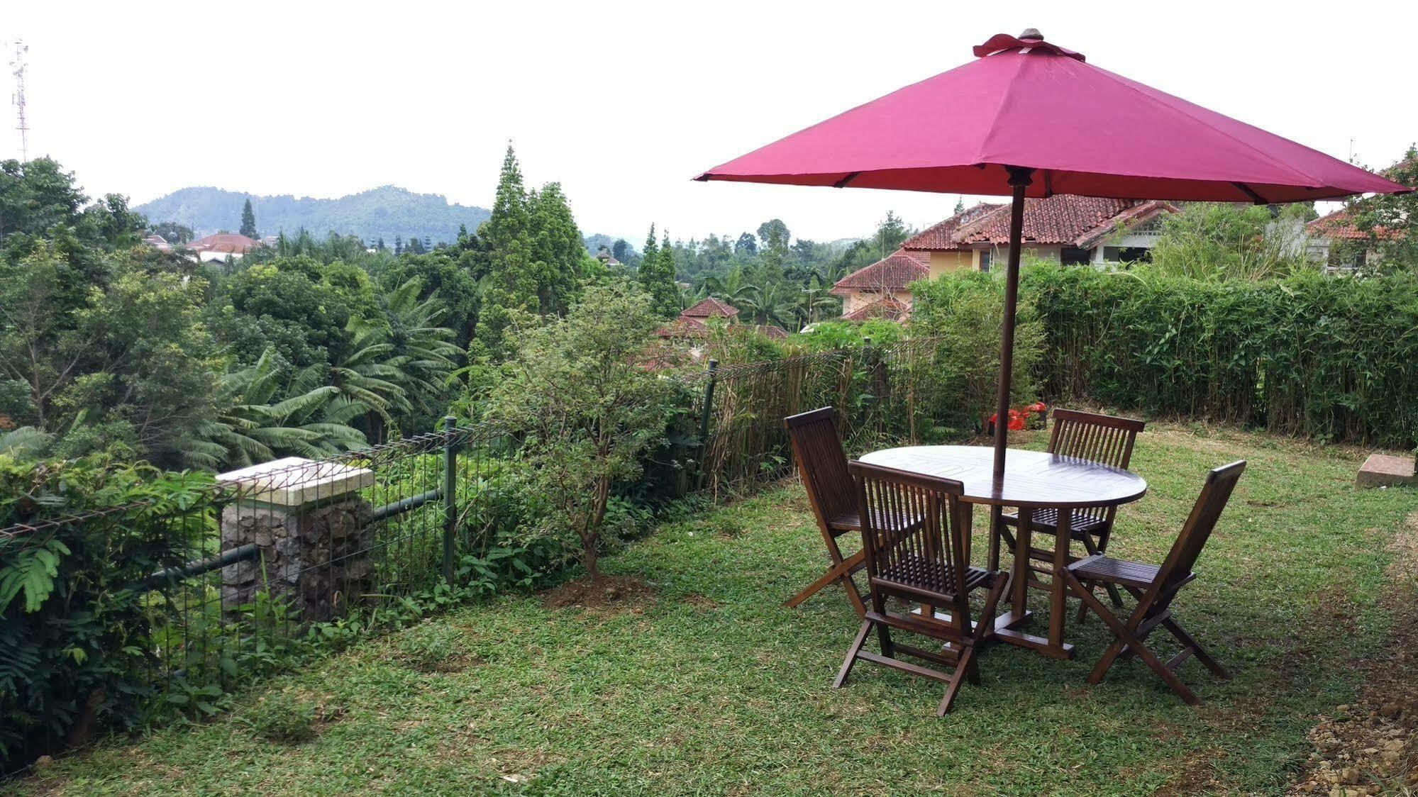 Villa Tamie Bumi Ciherang *